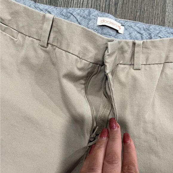 Dockers Khaki Dress Pants Straight Leg Flat Front Mid Rise Slash Pockest Tan 12 - Picture 4 of 9